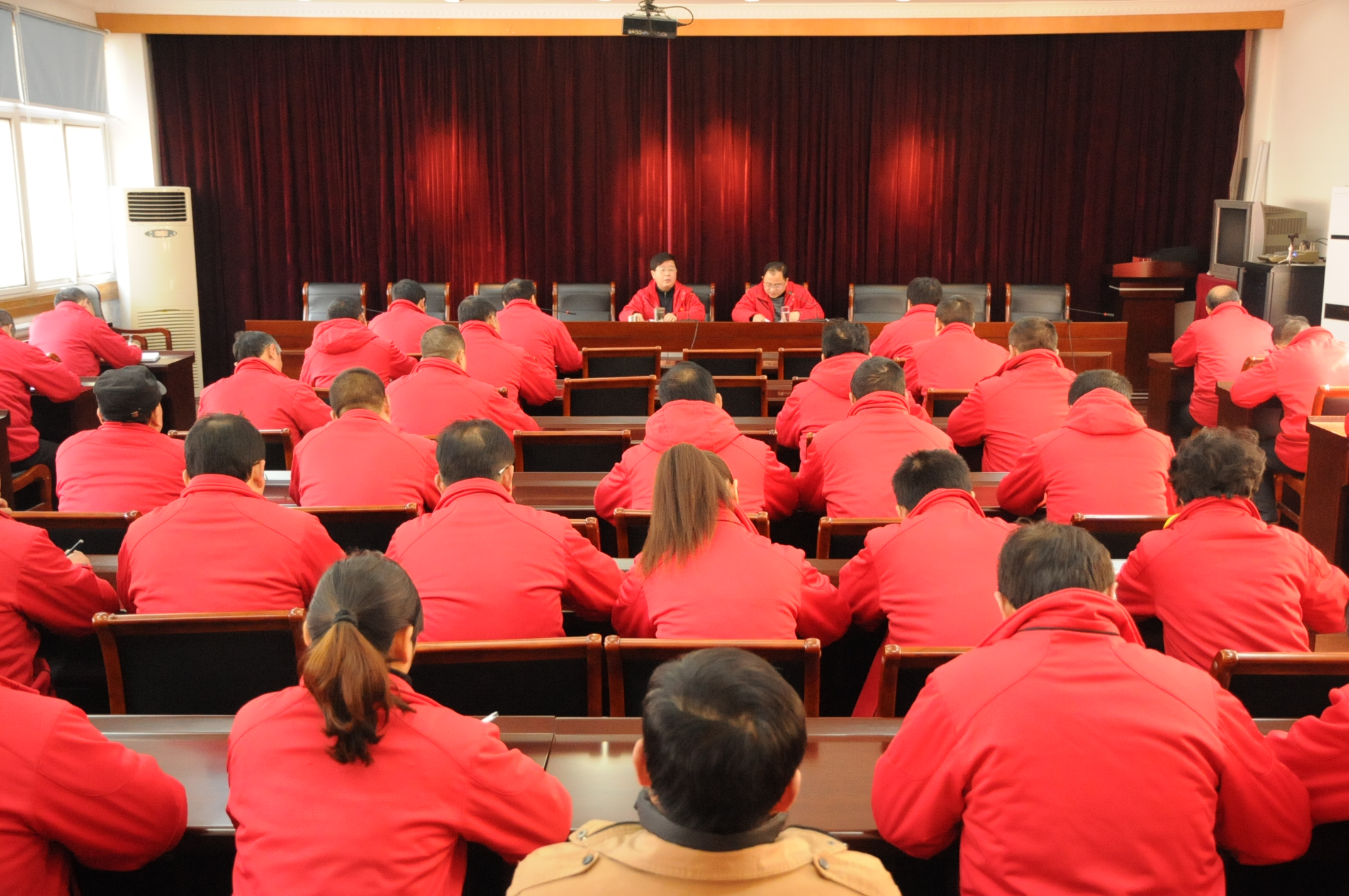我公司全面启动学沈浩实践活动